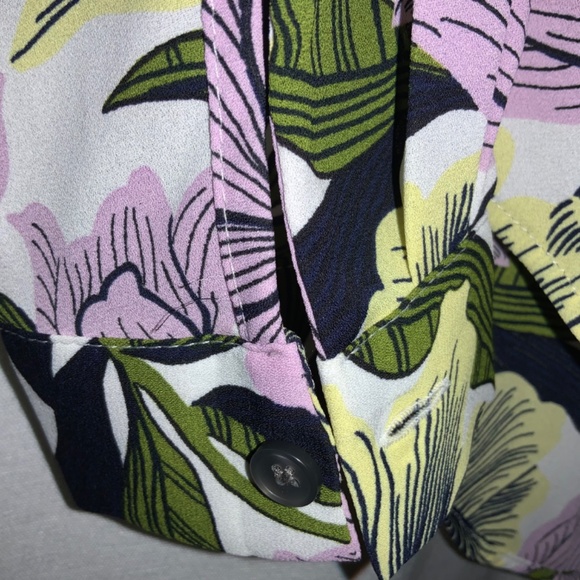 Ann Taylor button front blouse Sz XSP floral button cuff chest pockets - Picture 4 of 9